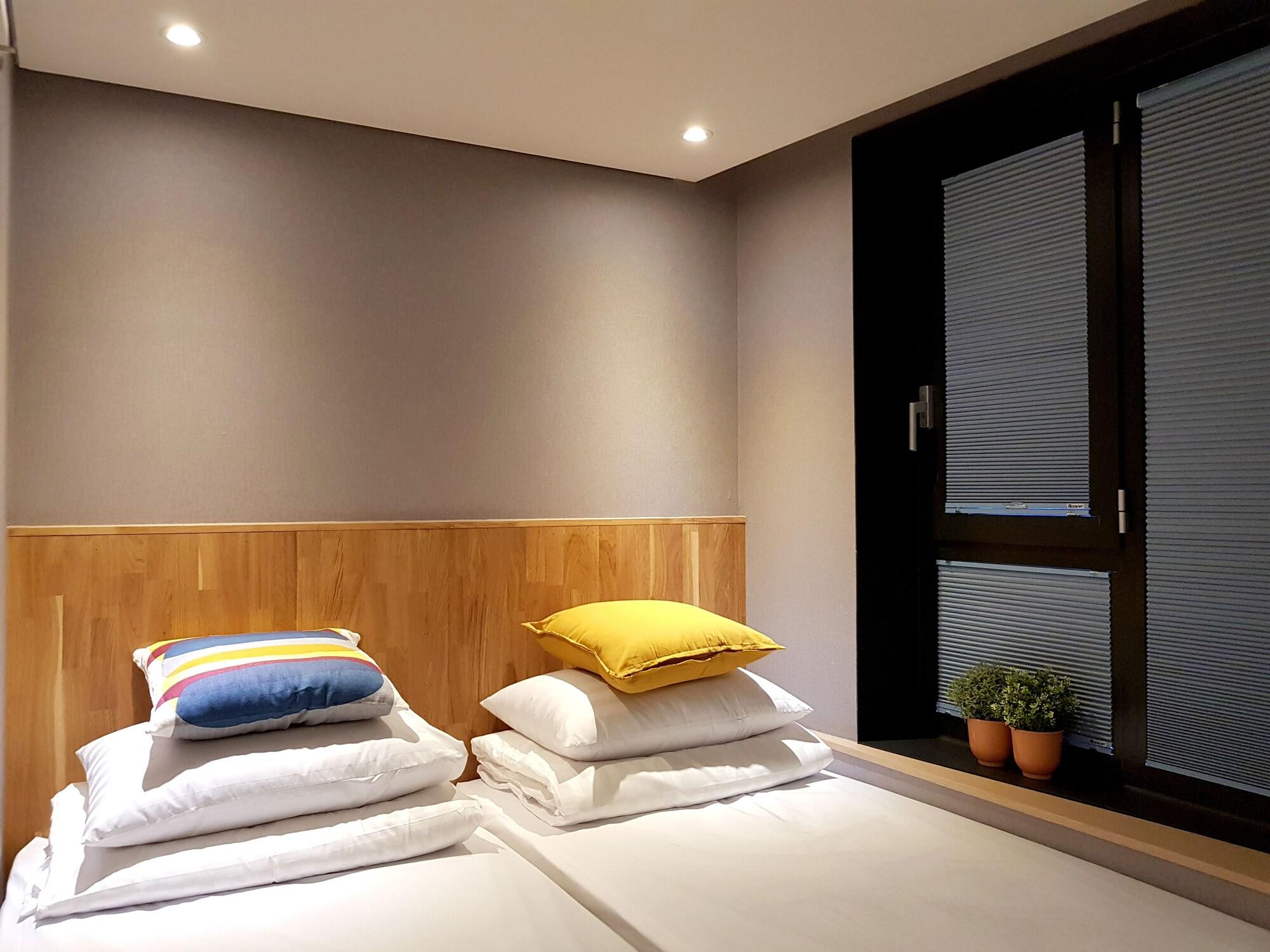 Hostel Cleo Seoul Hongdae Kültér fotó