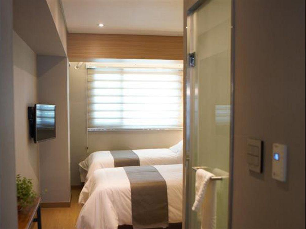 Hostel Cleo Seoul Hongdae Kültér fotó